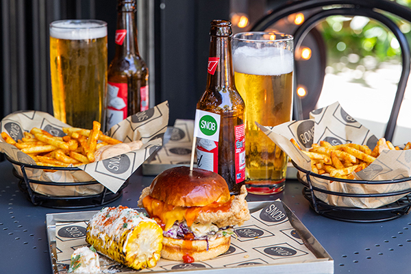 King Presents: Cheers & Burger Weeks: Dene, Keşfet, Tat!