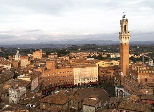 Bologna: İtalya'nın Sessiz ve Kırmızı Güzeli