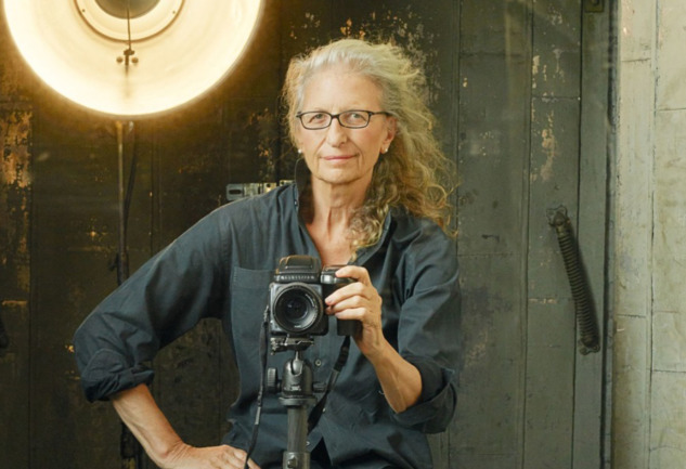 Annie Leibovitz: Çok Konuluşulan Fotoğrafların Yaratıcısı