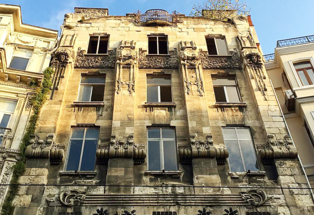 Botter Apartmanı: Beyoğlu'nda Asırlık Bir Bina Ve Romanı