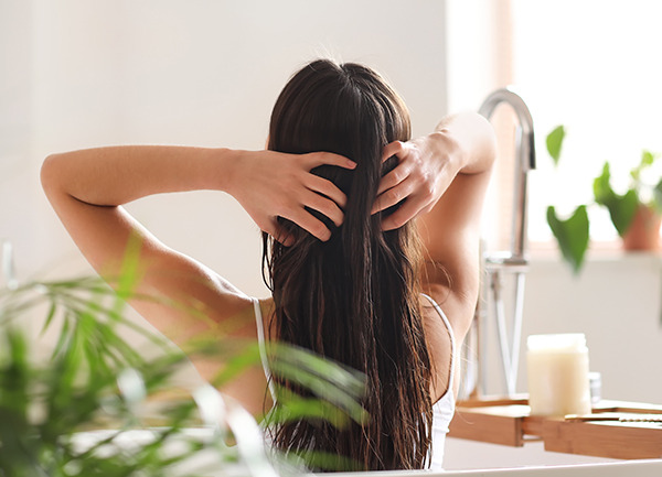 Cilt Bakımında Yeni Bir Rutin: Saç Derisi Bakımı ve Terapisi