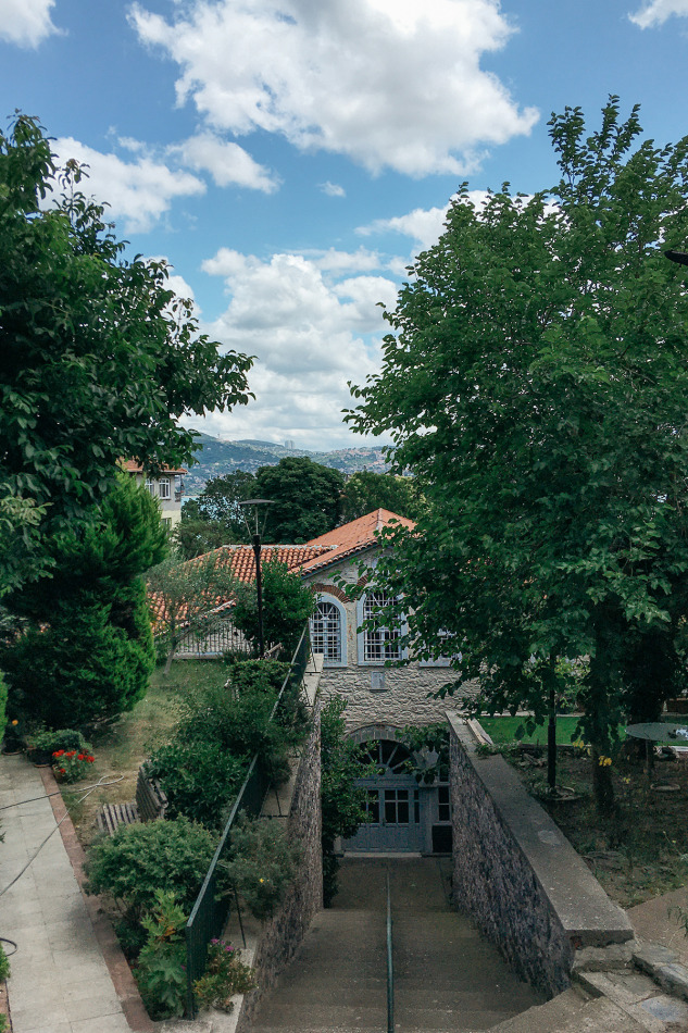 Yeniköy Rehberi, Aya Nikola Kilisesi
